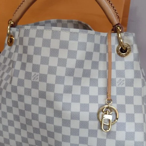 💯% authentic Louis Vuitton Artsy Azur - Picture 15 of 16